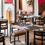 Radisson Blu Champs-elysées, 5*