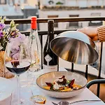 Hotel Grand Champs-elysees