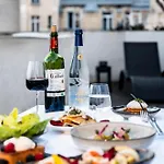 Radisson Blu Champs-elysées, Parigi