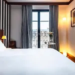 Hotel Radisson Blu Champs-elysées, 5*