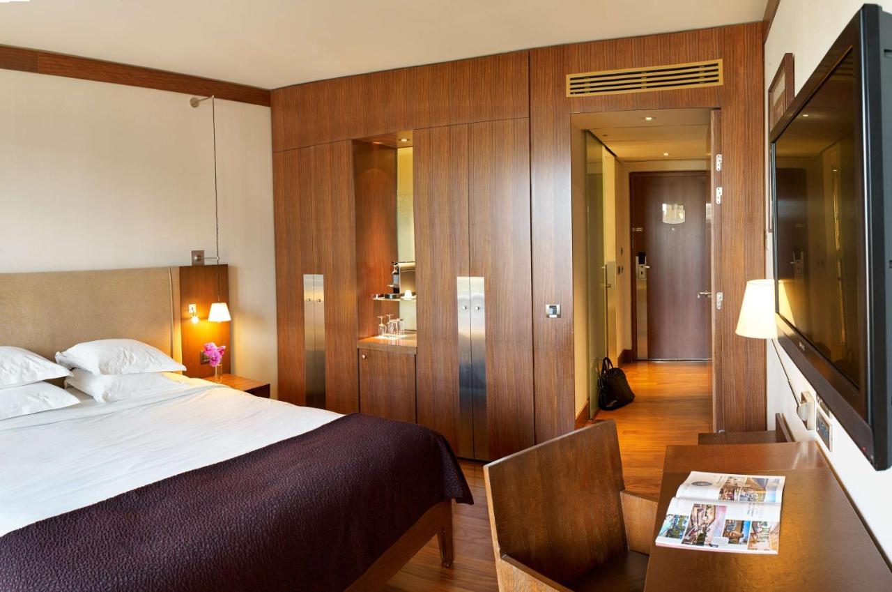 Grand Champs-elysees Hotel Paris