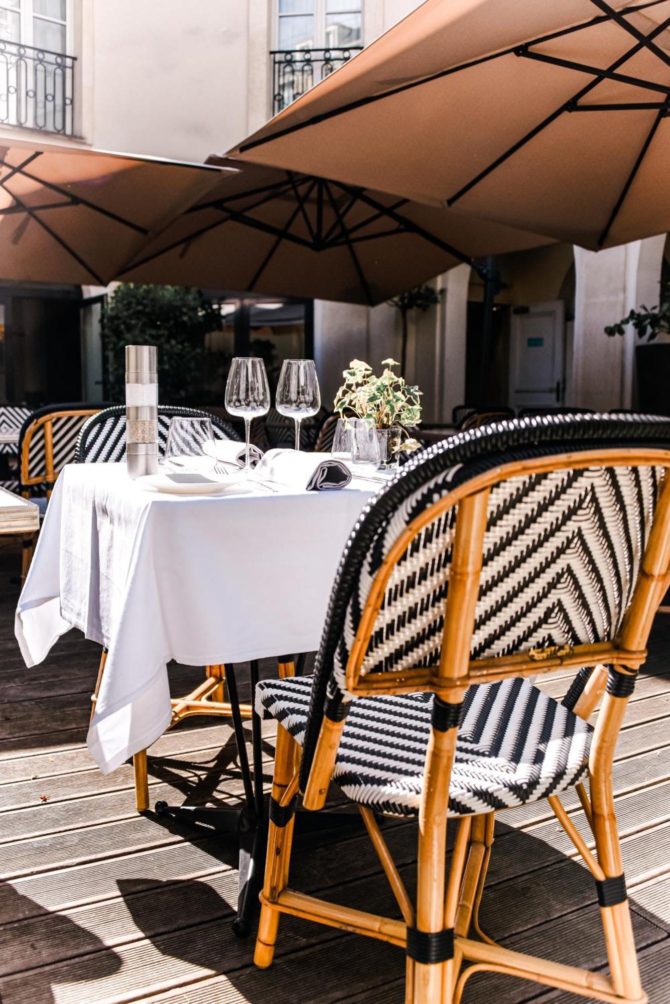 Hotel Grand Champs-elysees