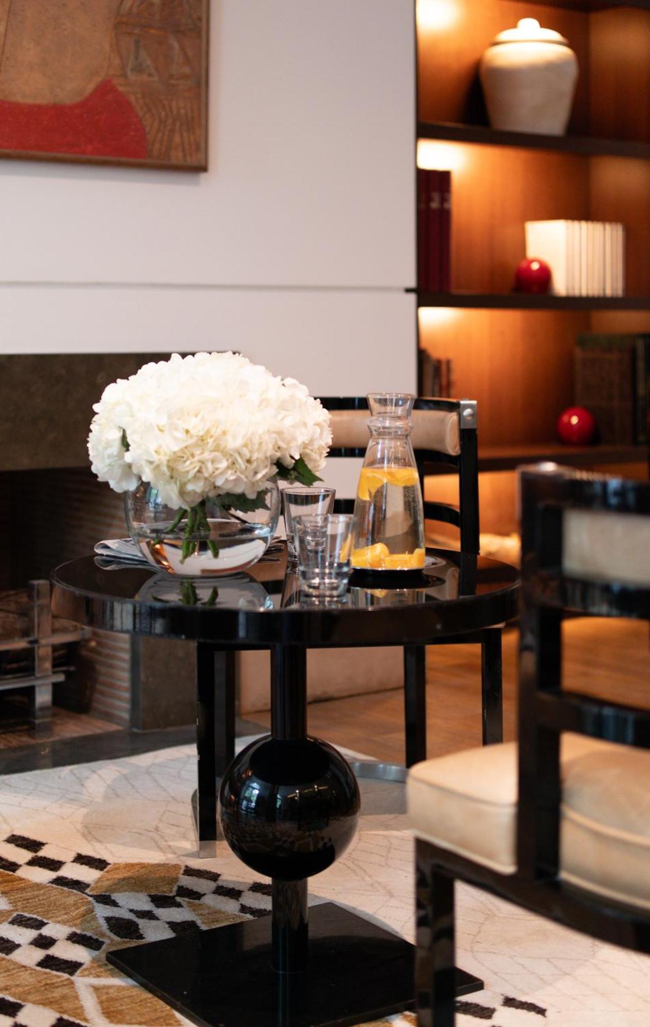 Hotel Radisson Blu Champs-elysées, 5*