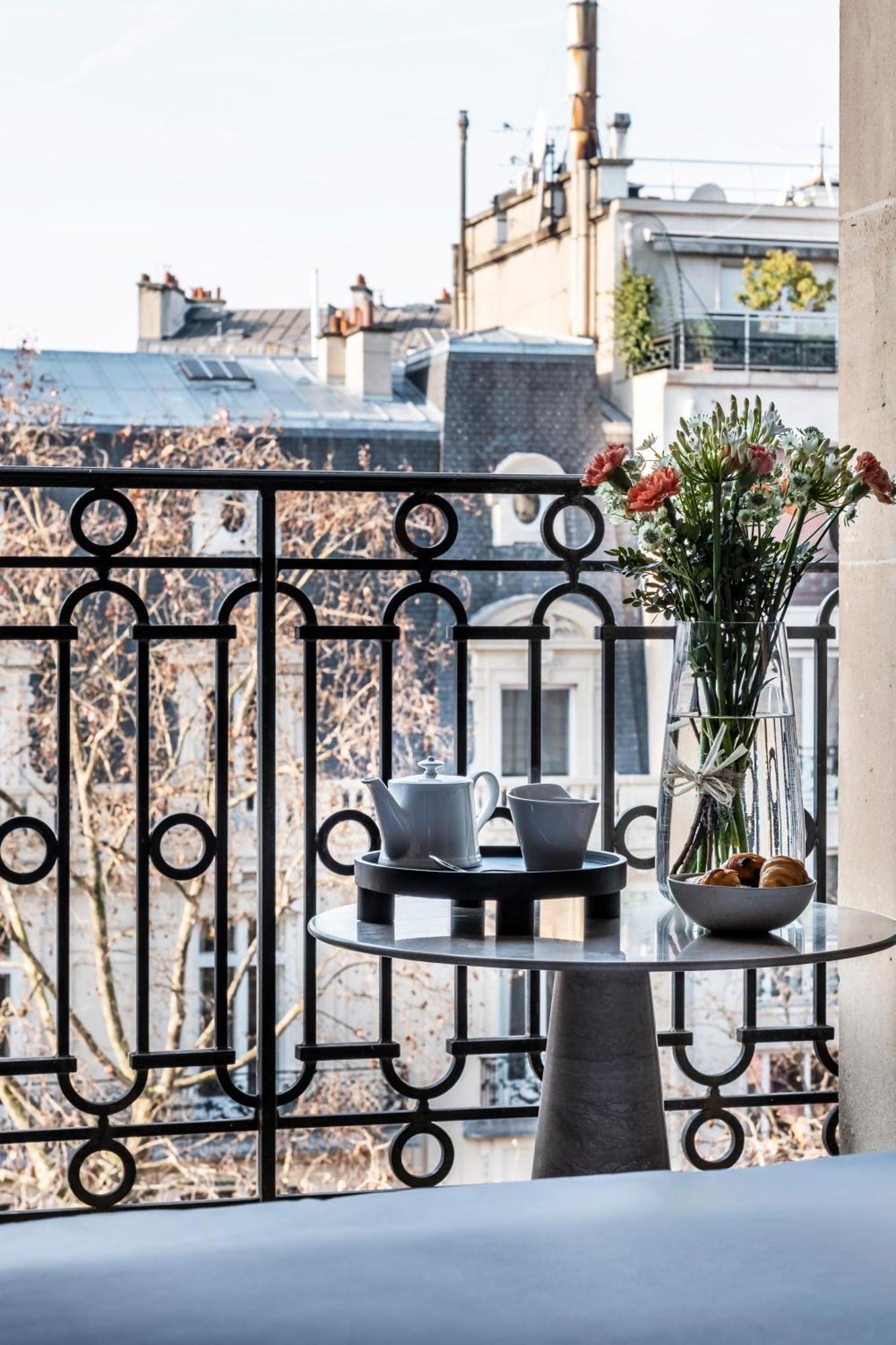 Hotel Grand Champs-elysees 5*