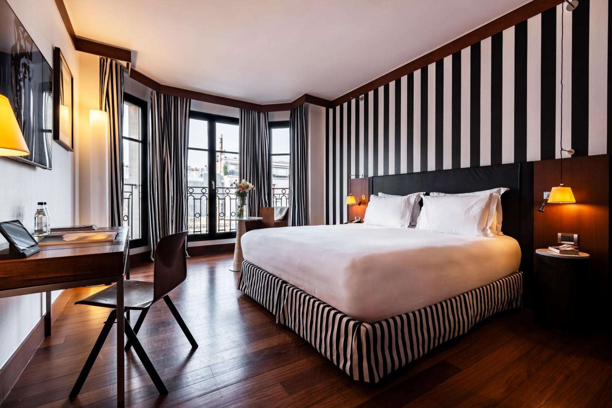 Hotel Grand Champs-elysees Paris