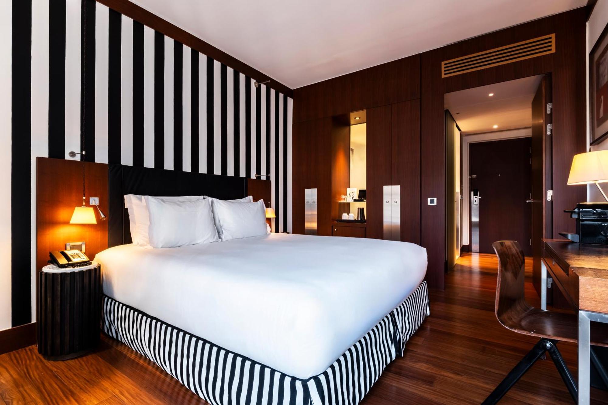 Radisson Blu Champs-elysées, 5*