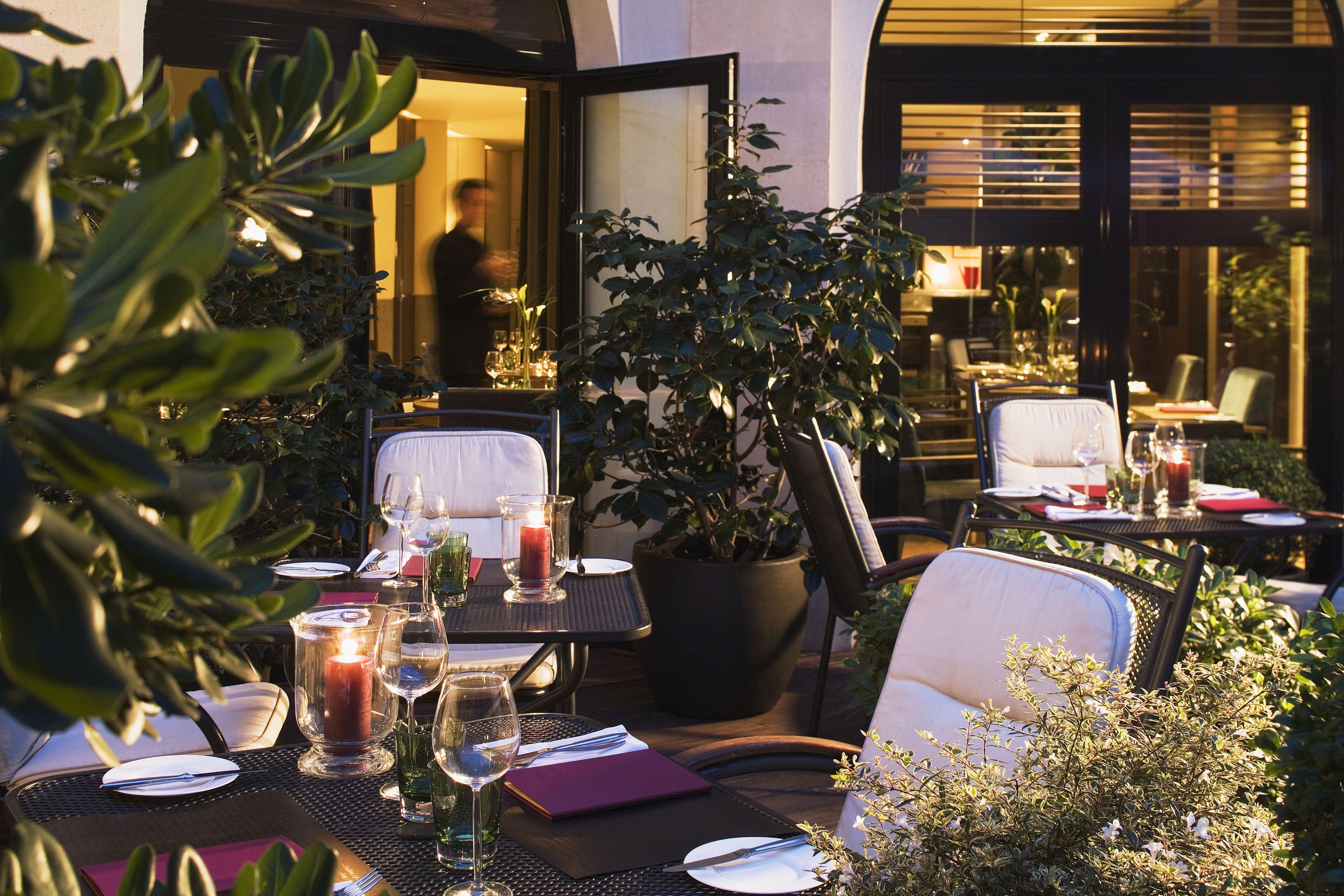 Hotel Radisson Blu Champs-elysées, 5*