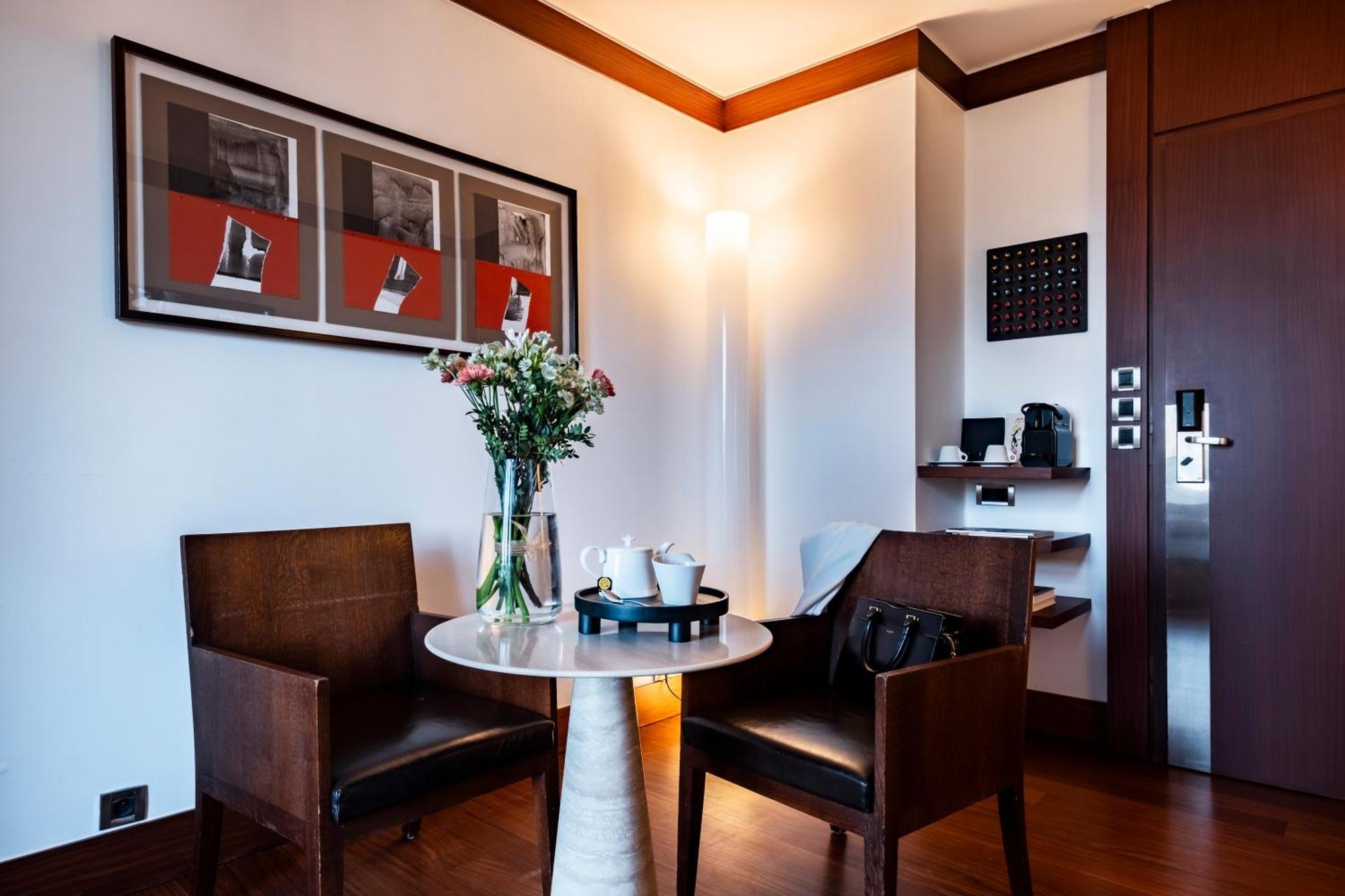 Hotel Grand Champs-elysees Paris