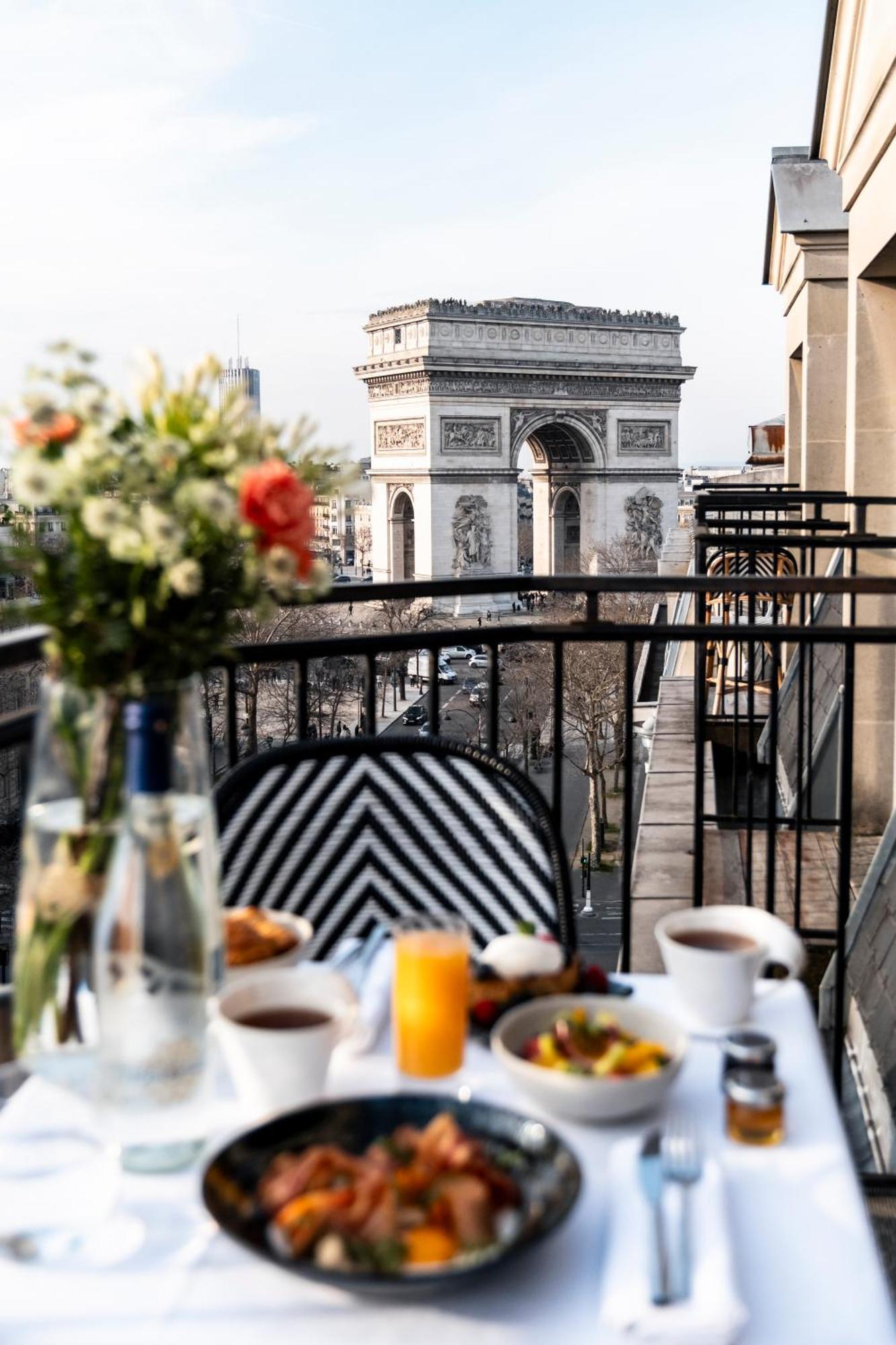 Grand Champs-elysees 5*