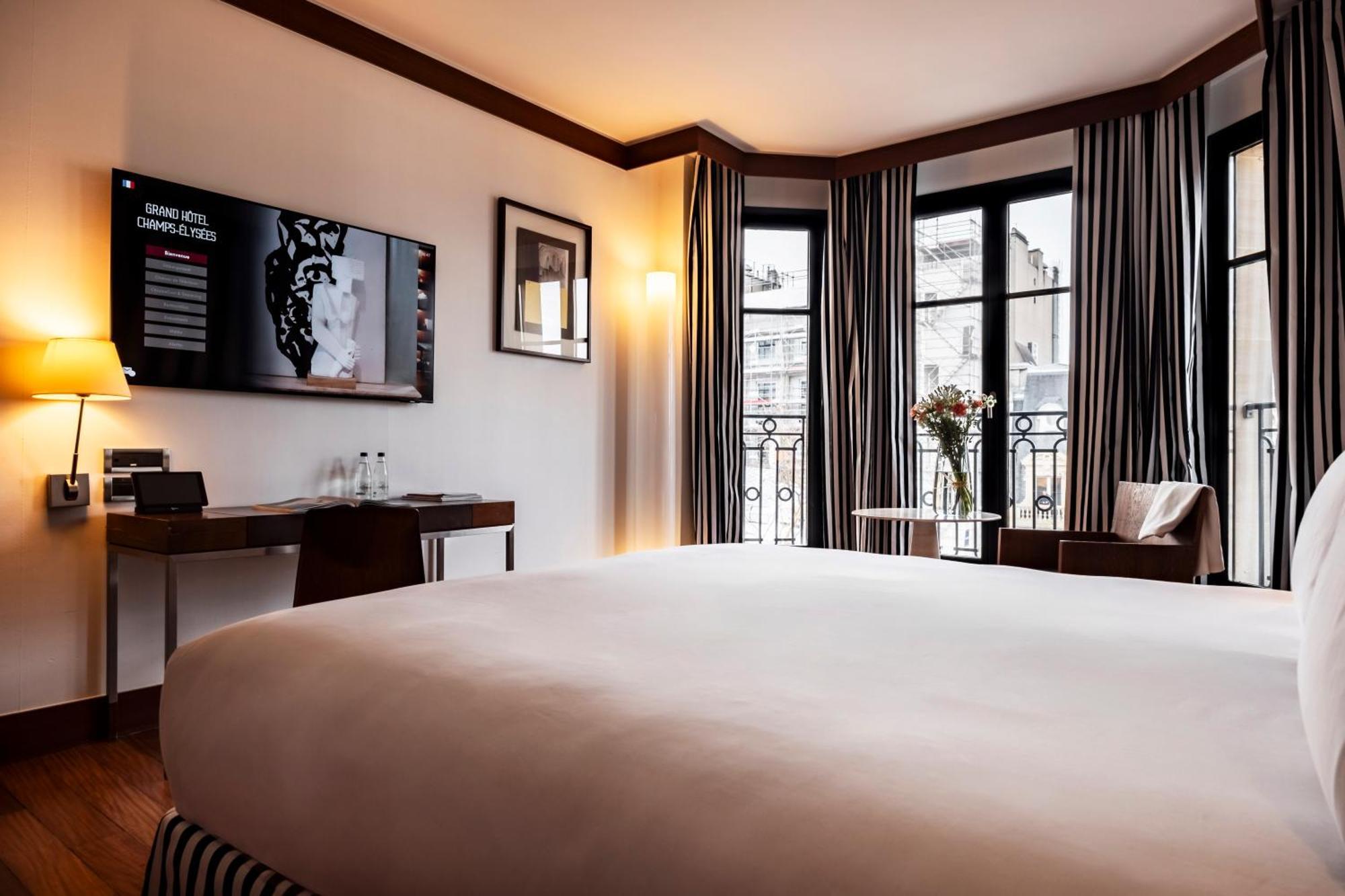 Grand Champs-elysees Hotel 5*