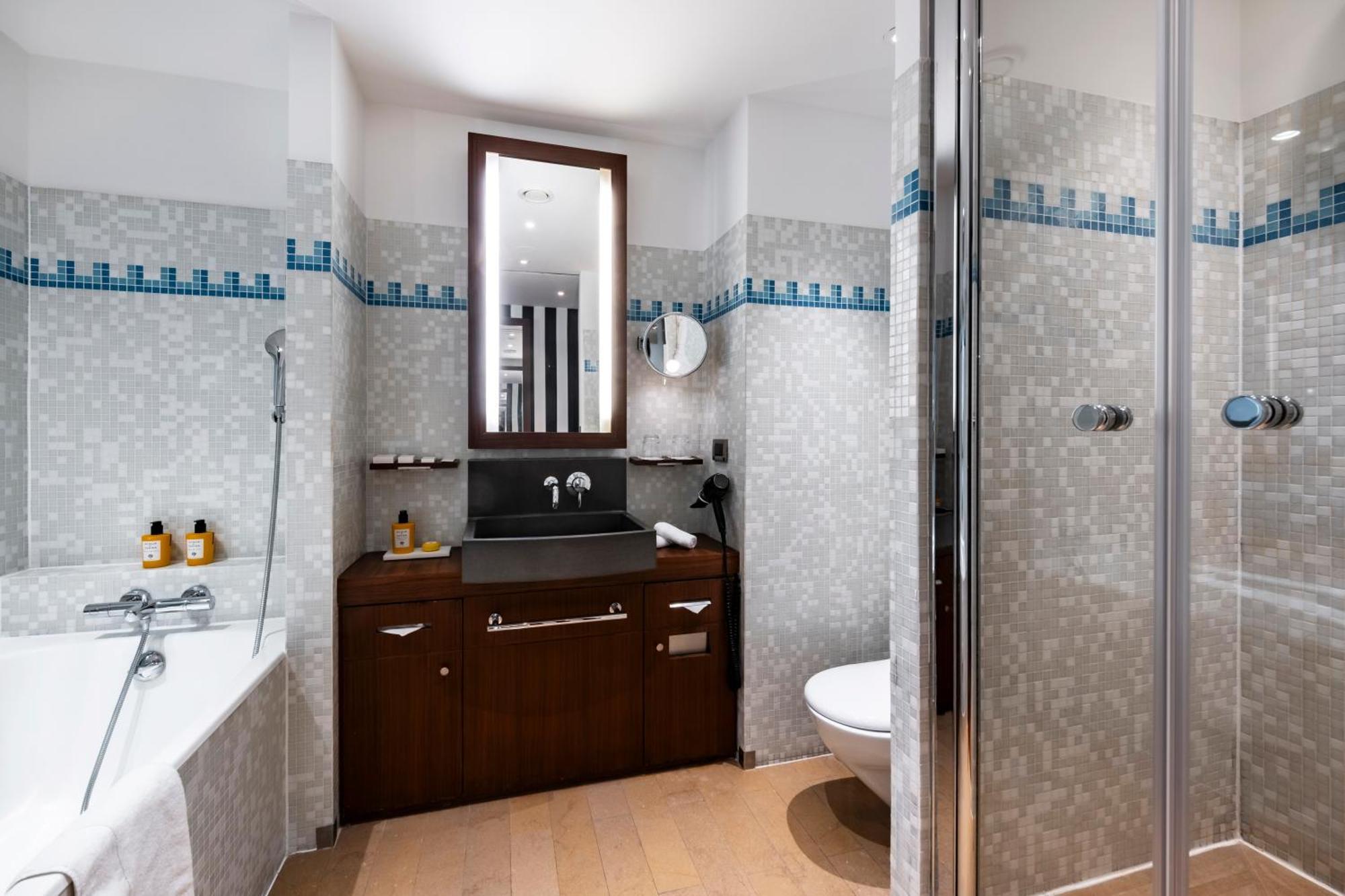 Grand Champs-elysees Hotel Paris